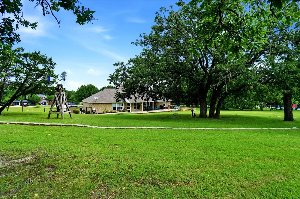 114 Bolivar Drive Weatherford, TX 76085