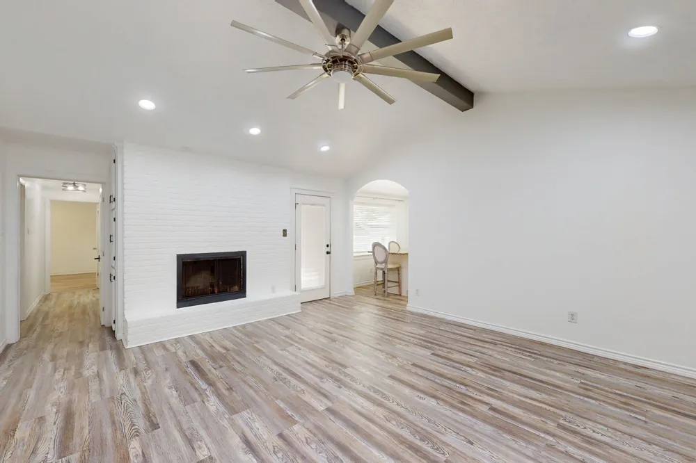 1817 Laura Lane College Station, TX 77840