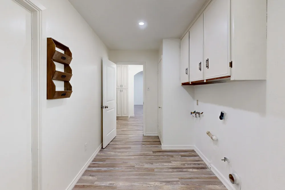 1817 Laura Lane College Station, TX 77840