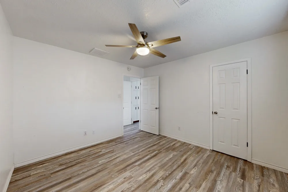 1817 Laura Lane College Station, TX 77840