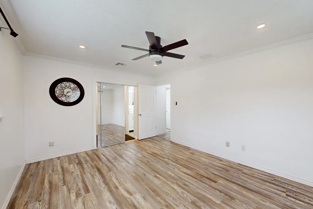 1817 Laura Lane College Station, TX 77840