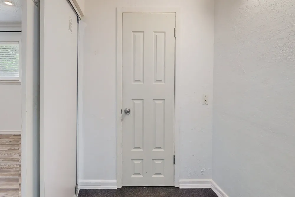 1817 Laura Lane College Station, TX 77840
