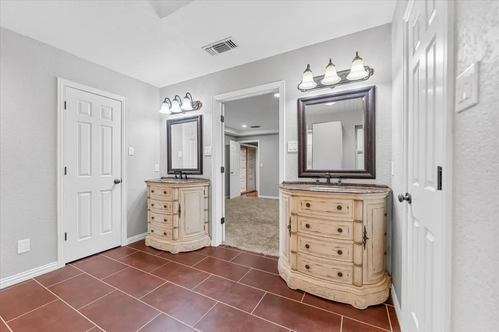 20 Timberline Drive Trophy Club, TX 76262