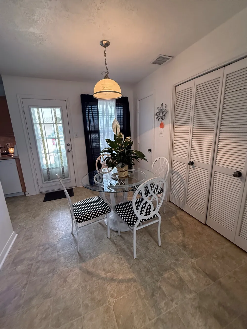 2600 Symphony Park Drive Bryan, TX 77802
