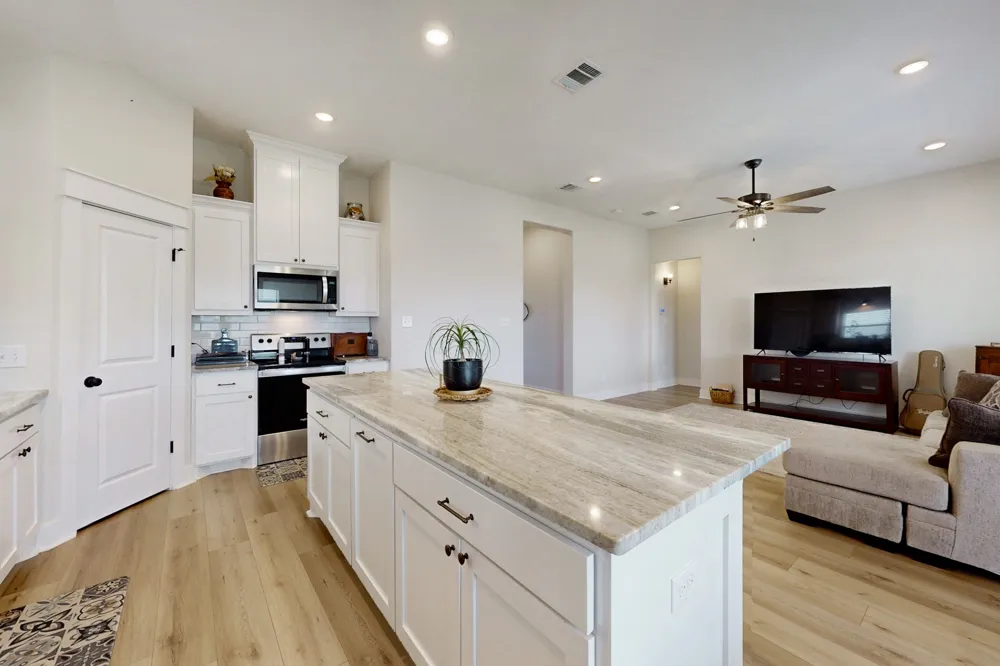 100 Turnrow Cove Snook, TX 77878