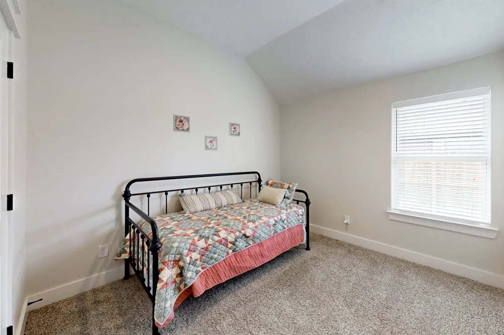 100 Turnrow Cove Snook, TX 77878