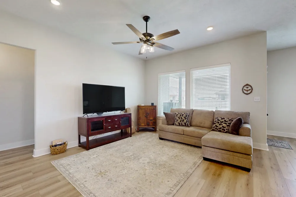 100 Turnrow Cove Snook, TX 77878