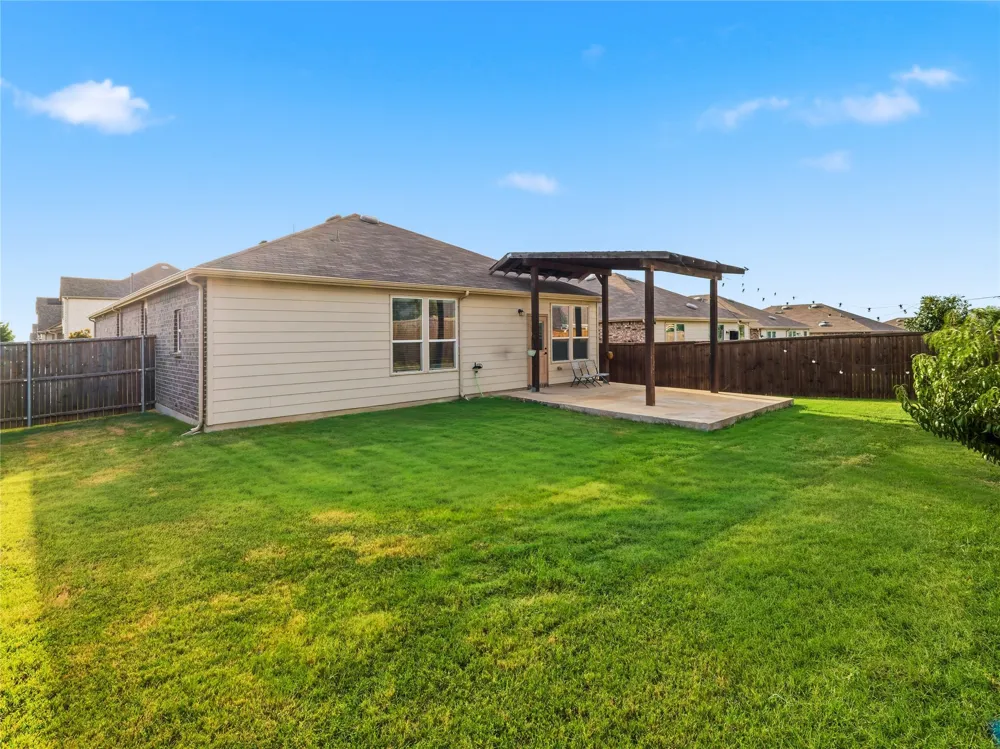 2804 Brisco Way Aubrey, TX 76227