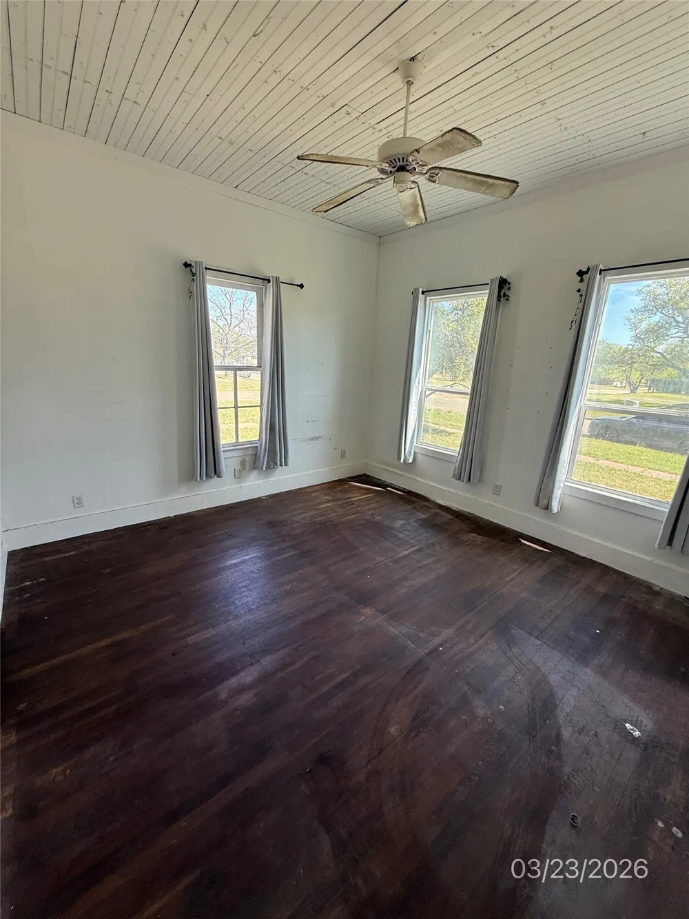 507 E Logan Street Calvert, TX 77837