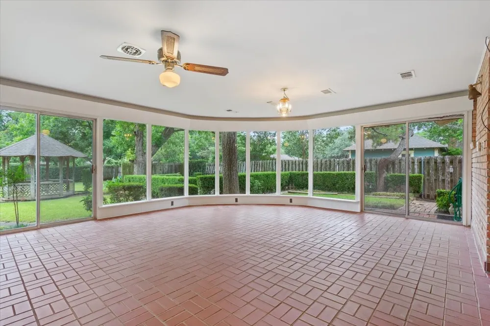 204 Marable Street West, TX 76691