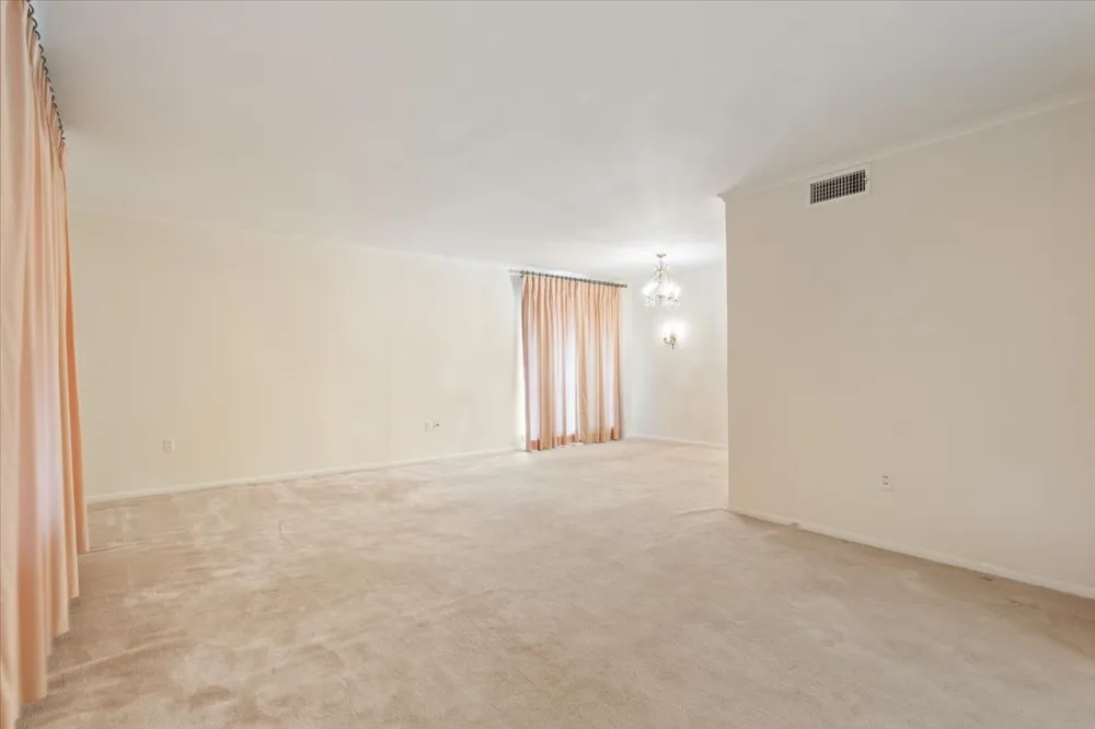 204 Marable Street West, TX 76691