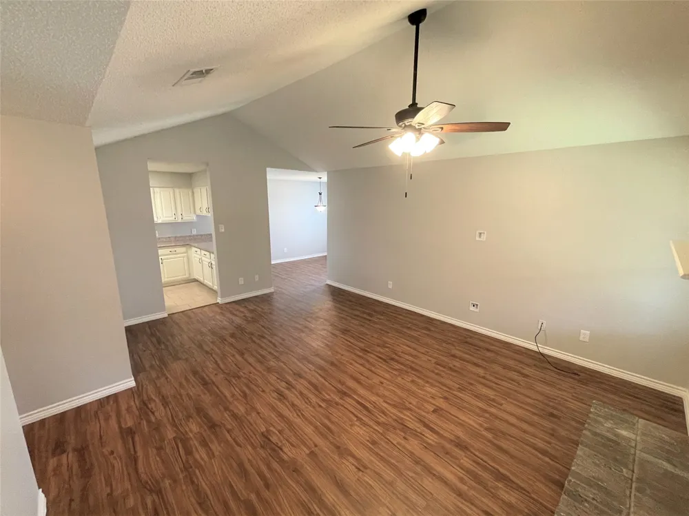1905 Teton Trail Lewisville, TX 75077