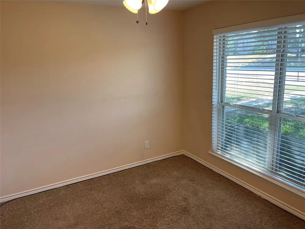 1905 Teton Trail Lewisville, TX 75077