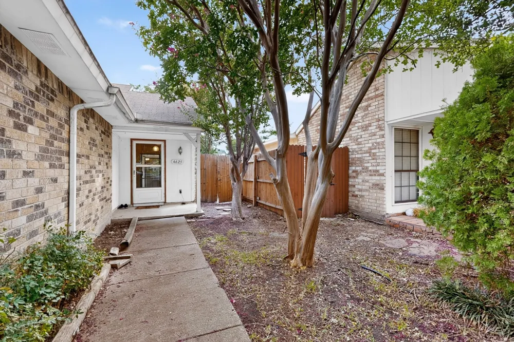 4625 Nervin Street The Colony, TX 75056