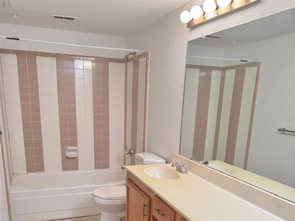 4625 Nervin Street The Colony, TX 75056