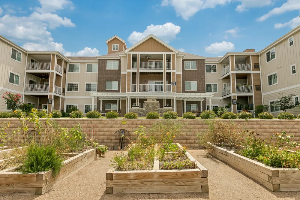 8381 Davis Boulevard #202 North Richland Hills, TX 76182