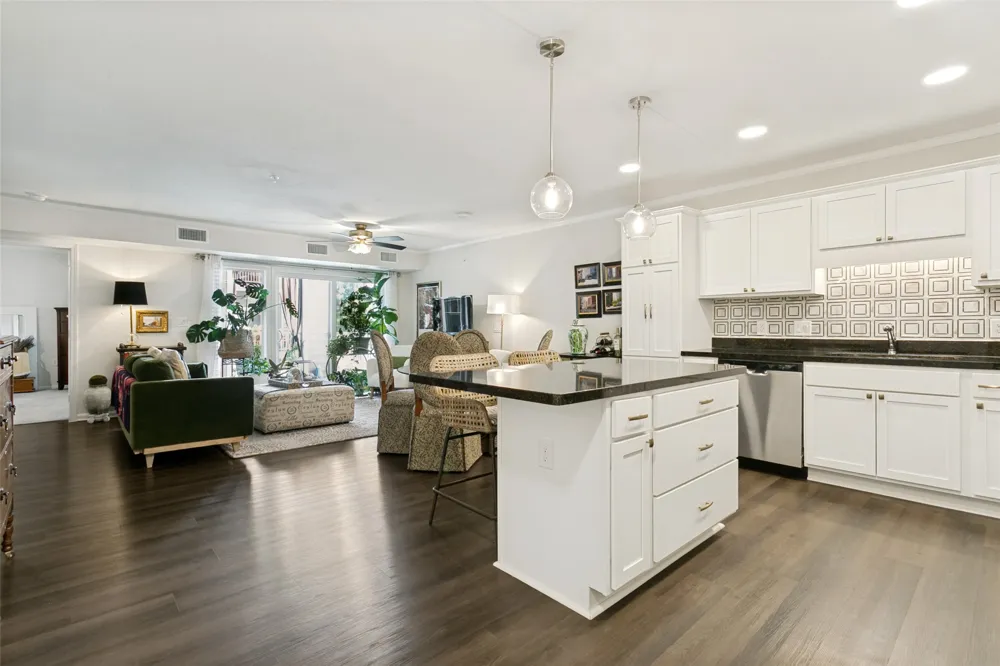8381 Davis Boulevard #202 North Richland Hills, TX 76182