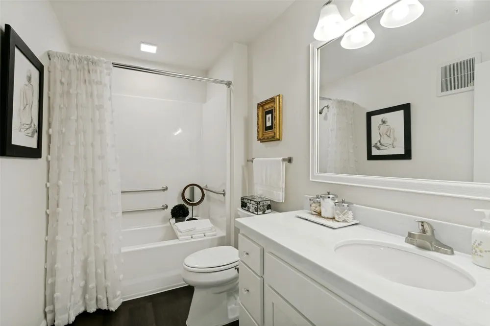 8381 Davis Boulevard #202 North Richland Hills, TX 76182