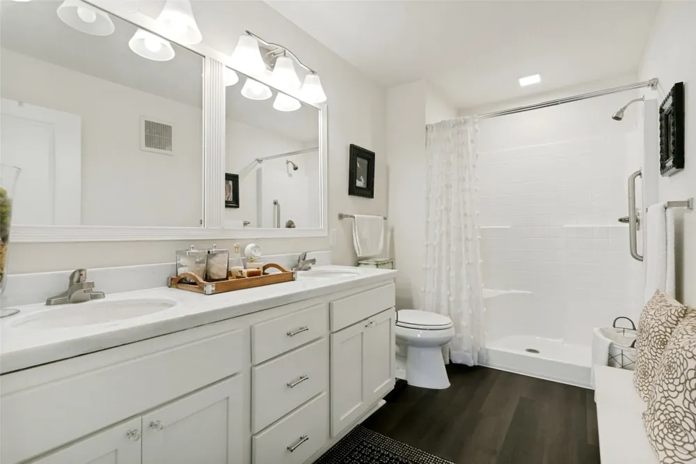 8381 Davis Boulevard #202 North Richland Hills, TX 76182