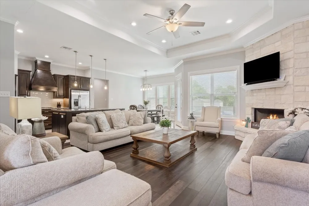 205 Fox Run Lane Robinson, TX 76706