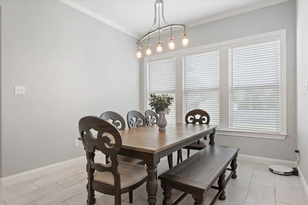 205 Fox Run Lane Robinson, TX 76706