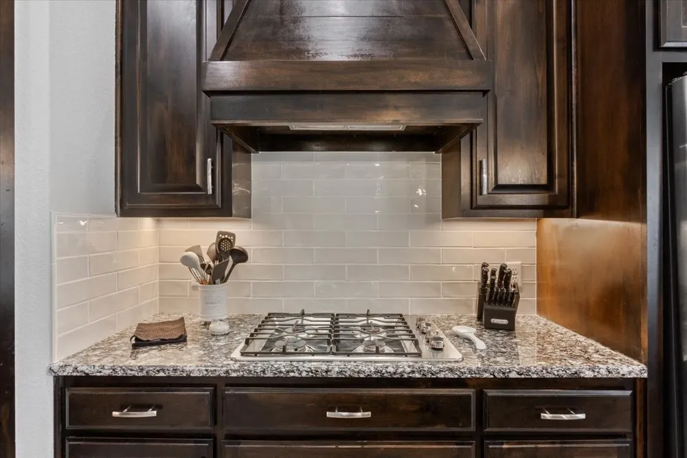 205 Fox Run Lane Robinson, TX 76706