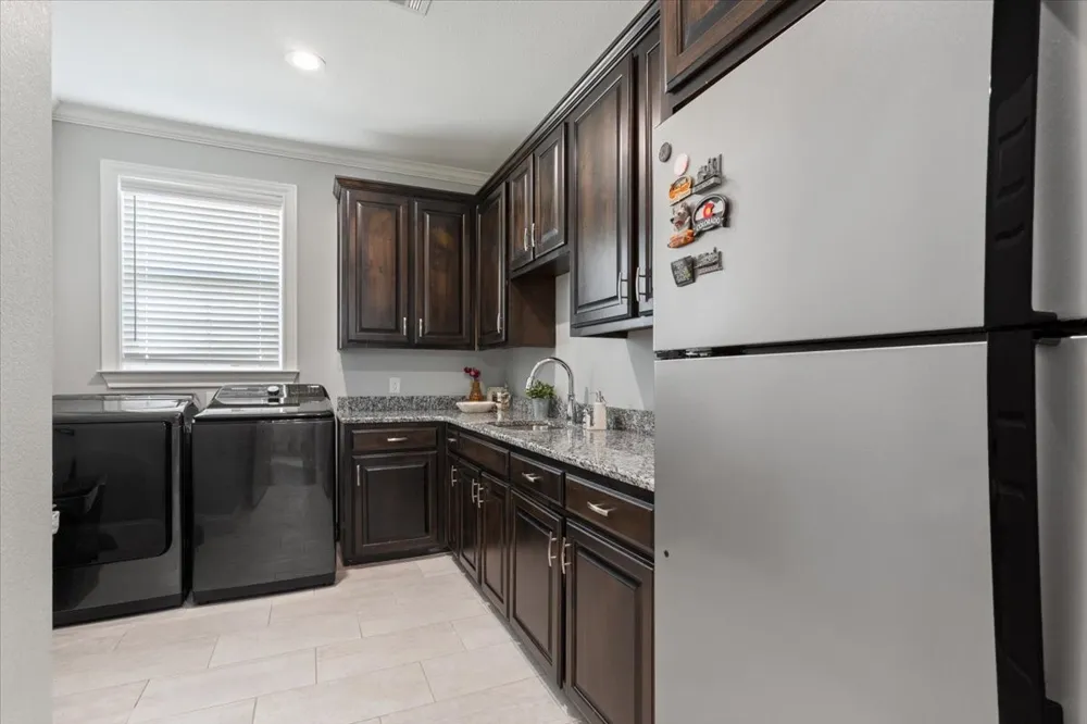 205 Fox Run Lane Robinson, TX 76706