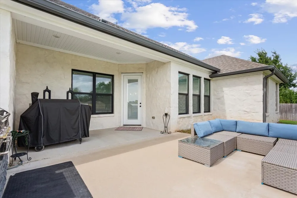 205 Fox Run Lane Robinson, TX 76706
