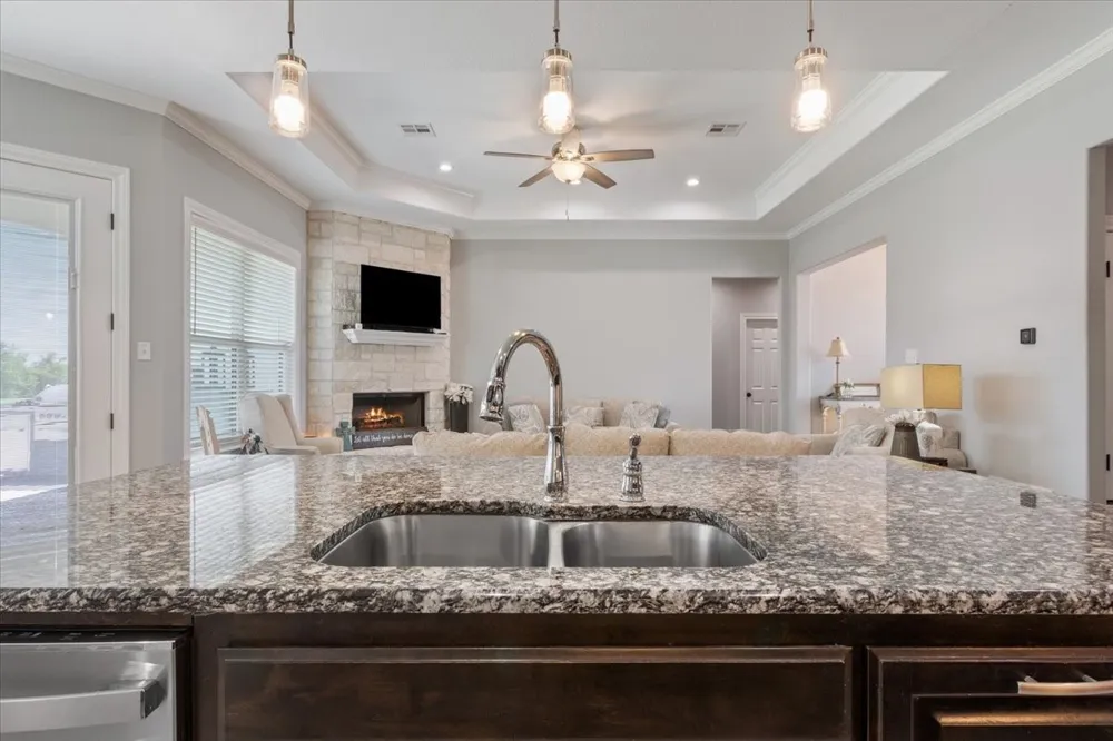 205 Fox Run Lane Robinson, TX 76706