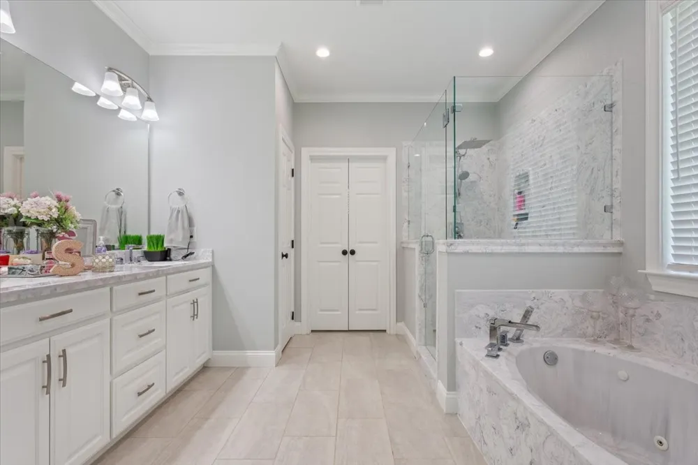 205 Fox Run Lane Robinson, TX 76706