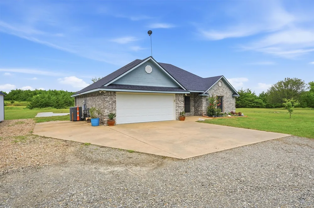 2227 County Road 2909 Dodd City, TX 75438