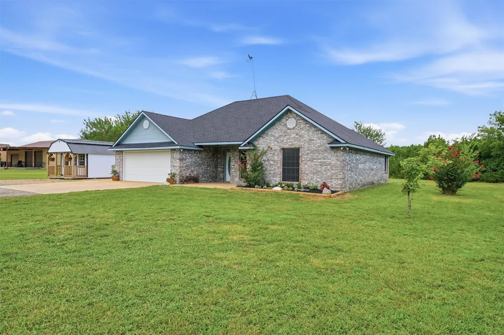 2227 County Road 2909 Dodd City, TX 75438