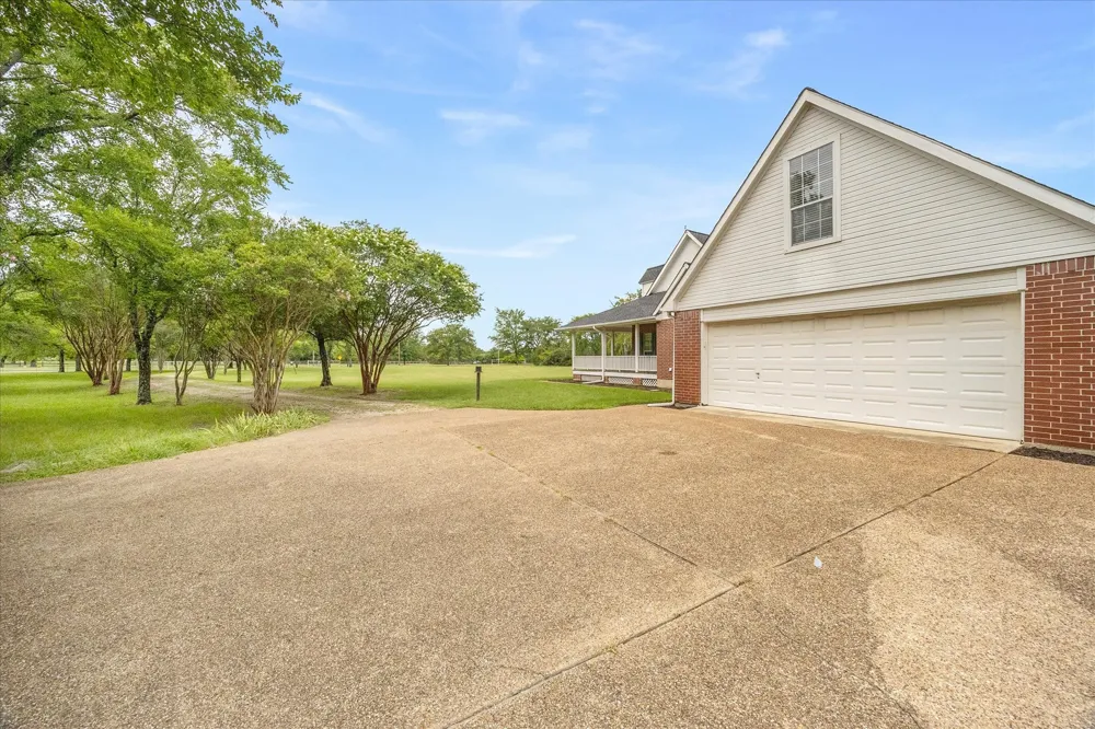 10495 Holly Creek Road Terrell, TX 75160