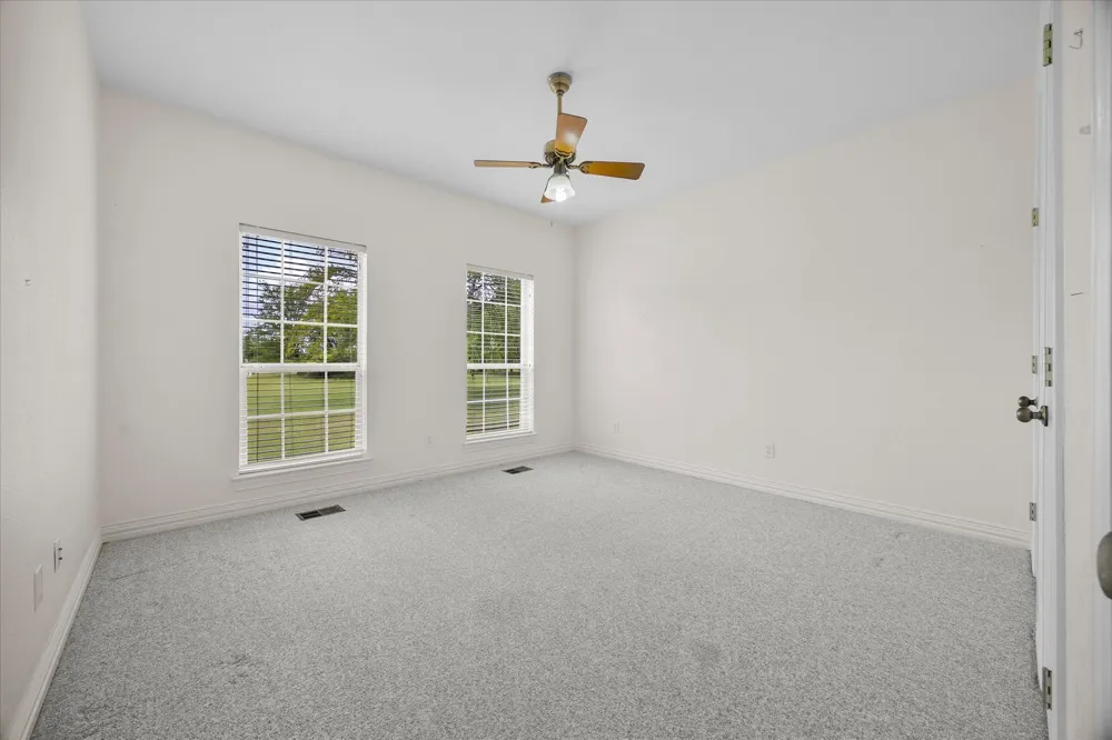 10495 Holly Creek Road Terrell, TX 75160