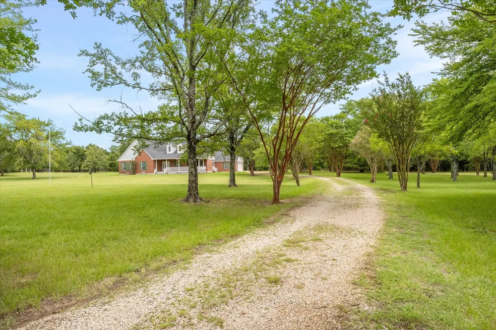 10495 Holly Creek Road Terrell, TX 75160