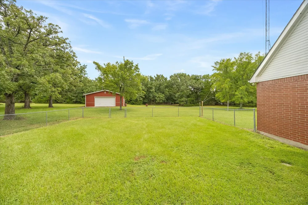 10495 Holly Creek Road Terrell, TX 75160