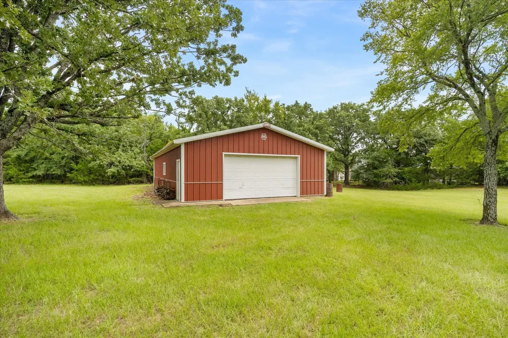 10495 Holly Creek Road Terrell, TX 75160