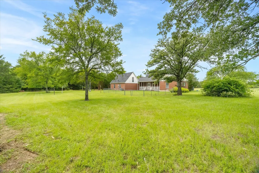 10495 Holly Creek Road Terrell, TX 75160