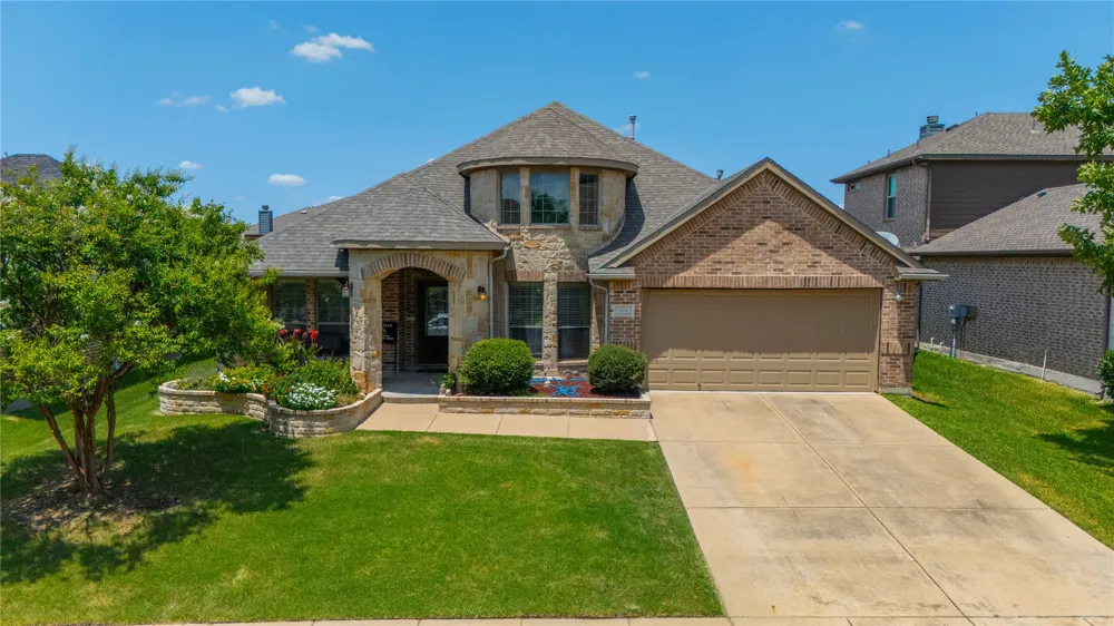 404 Bryn Mawr Lane Van Alstyne, TX 75495