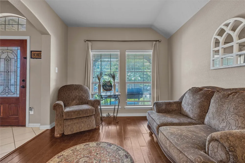 404 Bryn Mawr Lane Van Alstyne, TX 75495