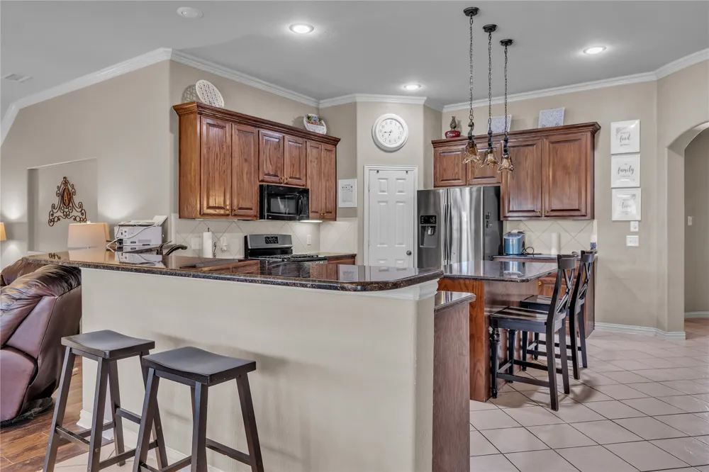 404 Bryn Mawr Lane Van Alstyne, TX 75495