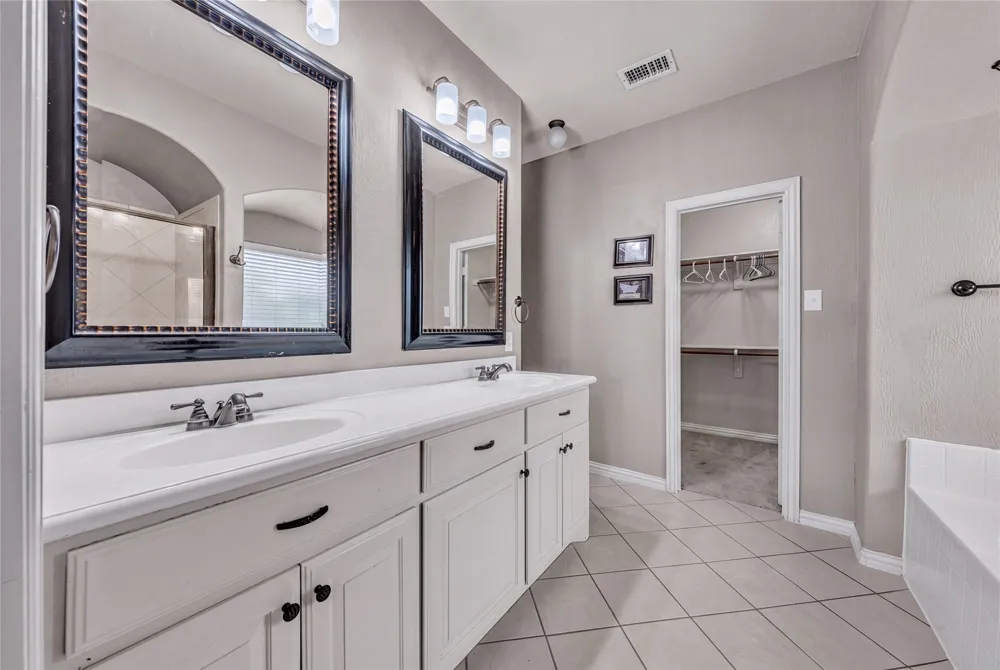 404 Bryn Mawr Lane Van Alstyne, TX 75495