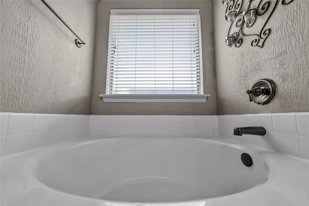 404 Bryn Mawr Lane Van Alstyne, TX 75495