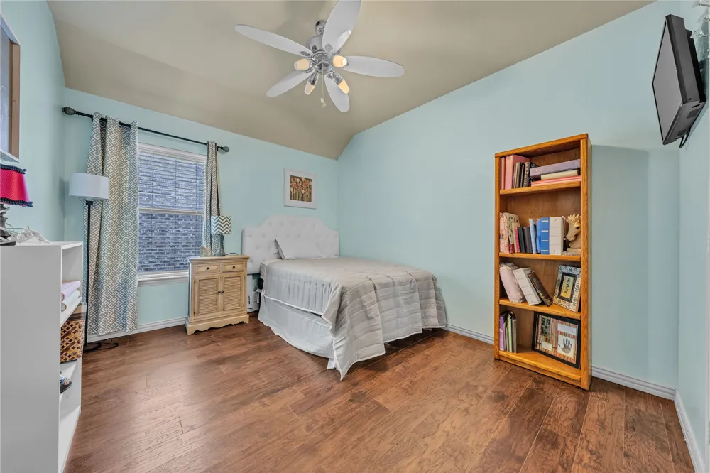 404 Bryn Mawr Lane Van Alstyne, TX 75495