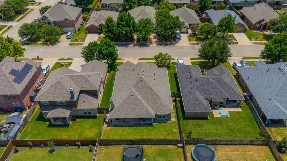 404 Bryn Mawr Lane Van Alstyne, TX 75495