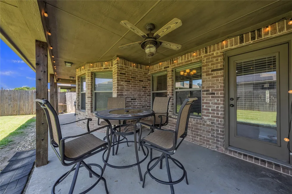404 Bryn Mawr Lane Van Alstyne, TX 75495