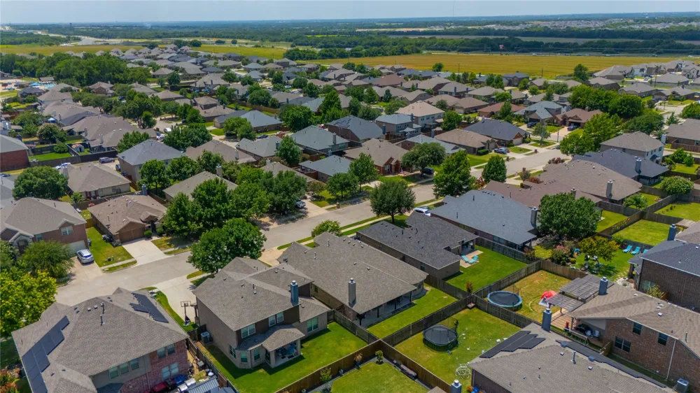404 Bryn Mawr Lane Van Alstyne, TX 75495