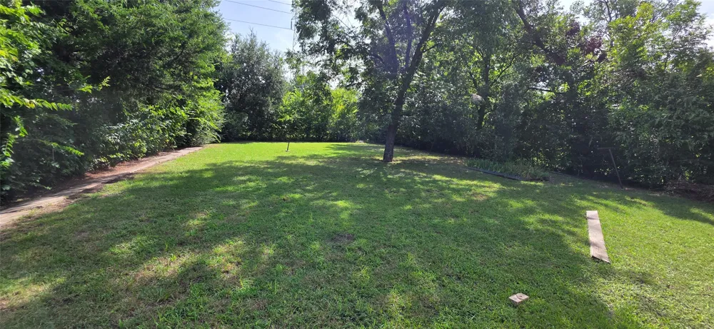 3222 Sunnyvale Street Dallas, TX 75216