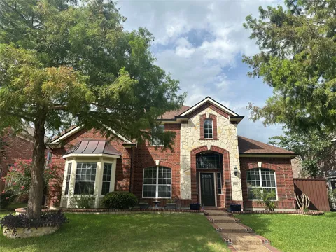 806 Cascades Drive