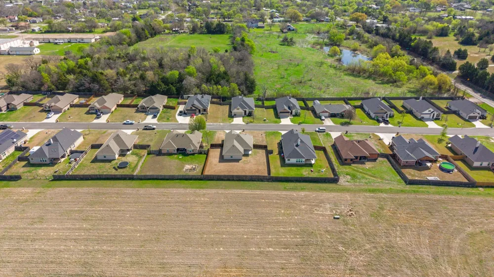 411 Mesa Drive Lone Oak, TX 75453